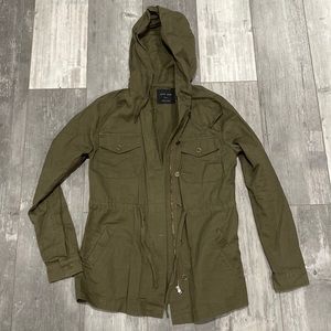 NWOT LOVE TREE Women’s Long Olive Green Lightweight Trench Jacket, Size S